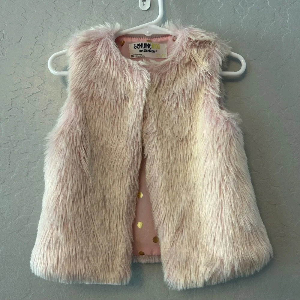 ⭐️Genuine Kids from Oshkosh light pink faux fur vest size 2t/3t